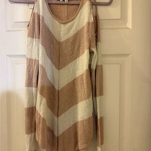Jennifer Lopez Nude/pink and White Off-the-Shoulder Sweater